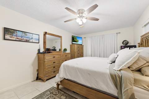 3474 NE Sandra Drive, Jensen Beach FL - photo 16 of 37