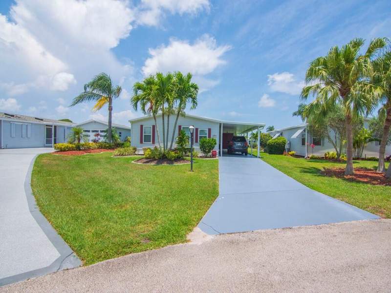2 bedroom Manufactured Home at 8471 Schefflera Court, Savanna Club Plat III, Port St. Lucie — photo 3