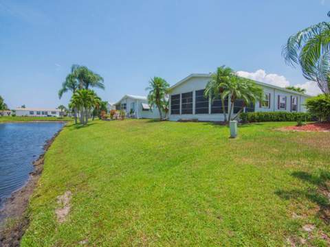 8471 Schefflera Court, Port St. Lucie FL - photo 9 of 41