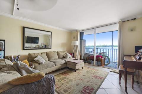 710 NE 7th Street #207, Boynton Beach FL - photo 7 of 31