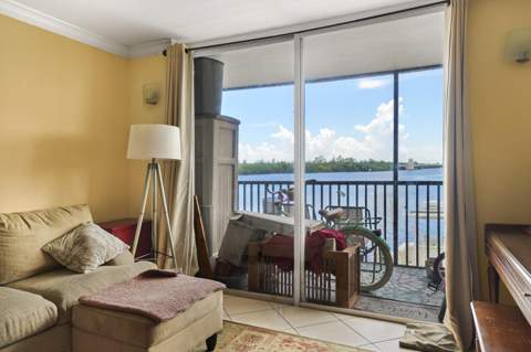 710 NE 7th Street #207, Boynton Beach FL - photo 8 of 31