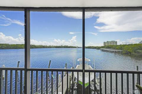 710 NE 7th Street #207, Boynton Beach FL - photo 10 of 31
