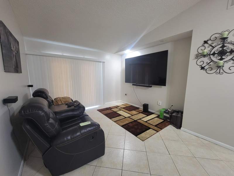 1 bedroom Townhouse at 2001 Oleander Boulevard #C, Southern Courtyard Town Homes, Fort Pierce — photo 3