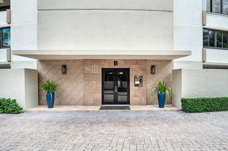 2 bedroom Condominium at 6885 N Ocean Boulevard #1040, Inlet Plaza Condo, Ocean Ridge — photo 1