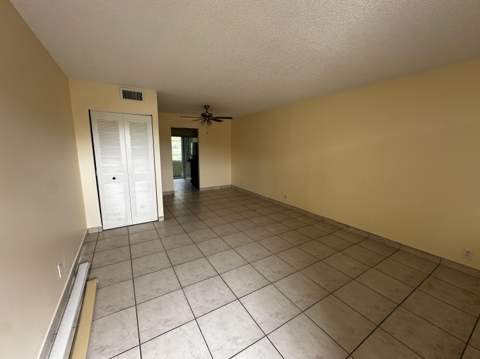 7400 NW 5th Place #105, Margate FL - photo 6 of 17