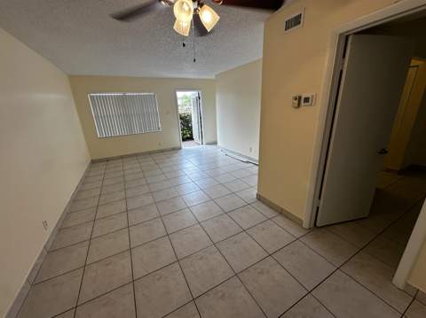 7400 NW 5th Place #105, Margate FL - photo 9 of 17