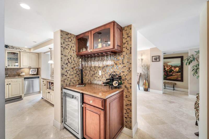 2 bedroom Condominium at 6885 N Ocean Boulevard #1040, Inlet Plaza Condo, Ocean Ridge — photo 4