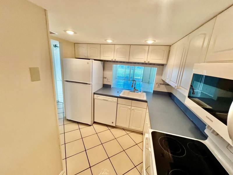 3 bedroom Condominium at 9450 Poinciana Place #416, Poinciana 5 Of Pine Island Ridge, Davie — photo 4