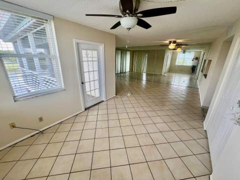9450 Poinciana Place #416, Davie FL - photo 6 of 42