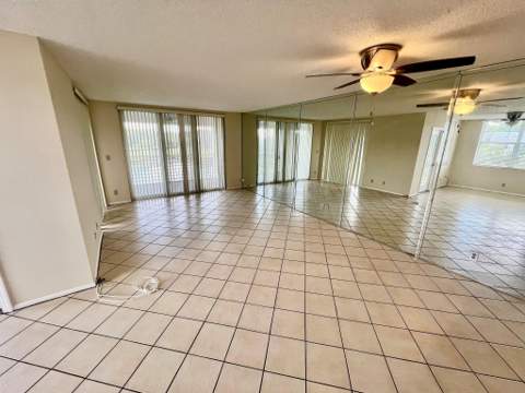 9450 Poinciana Place #416, Davie FL - photo 8 of 42