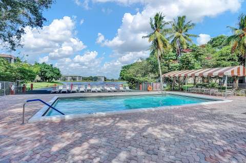 9450 Poinciana Place #416, Davie FL - photo 24 of 42