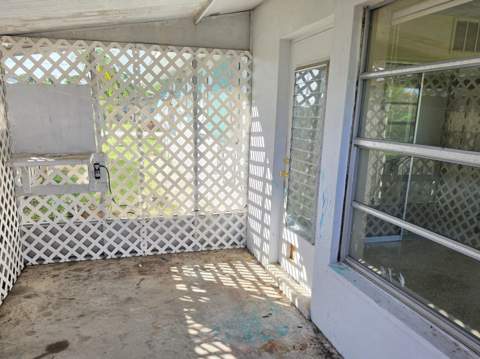 4651 SE Chatham Avenue, Stuart FL - photo 9 of 24
