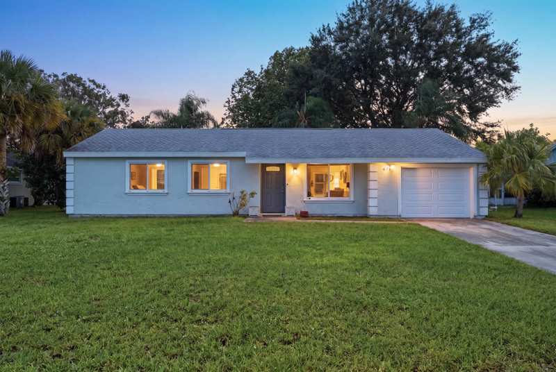 3 bedroom Single Family Residence at 674 SW Old Briar Avenue, Port St Lucie Section 42 1st Replat, Port St. Lucie — photo 1