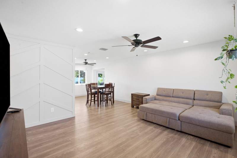 3 bedroom Single Family Residence at 674 SW Old Briar Avenue, Port St Lucie Section 42 1st Replat, Port St. Lucie — photo 3