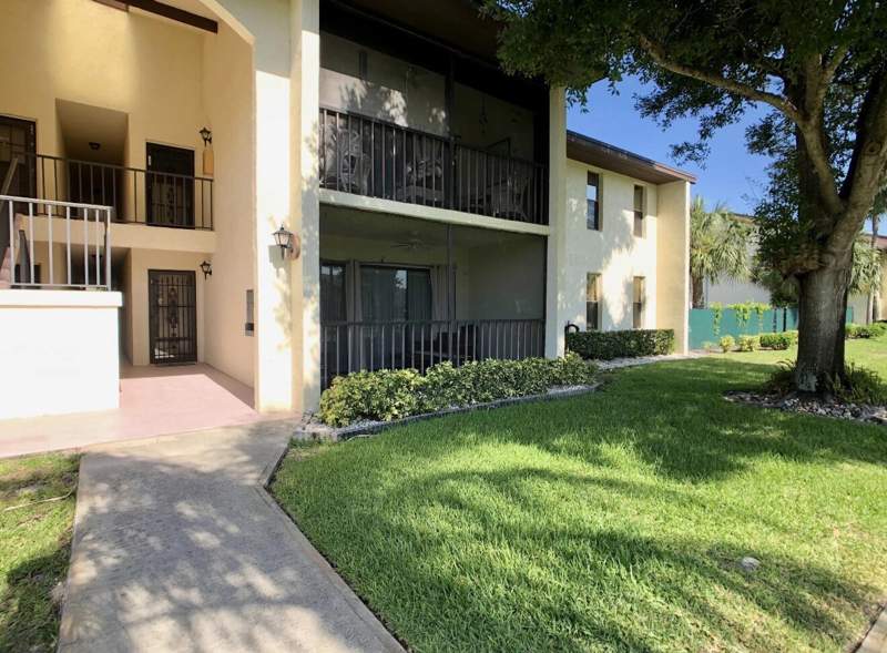 2 bedroom Condominium at 250 SE Four Winds Drive #104, Shurwood Gardens Condo, Stuart — photo 2