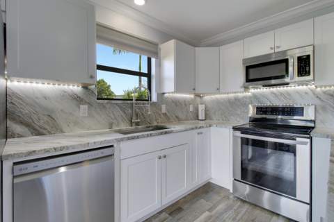 110 N Delaware Boulevard #8B, Jupiter FL - photo 15 of 42