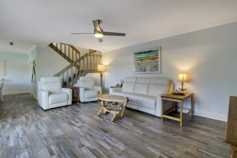 110 N Delaware Boulevard #8B, Jupiter FL - photo 7 of 42