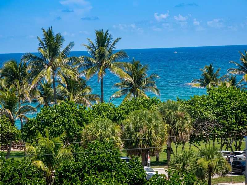 3 bedroom Co-Ownership at 2840 S Ocean Boulevard #601, Royal Saxon Inc, Palm Beach — photo 1