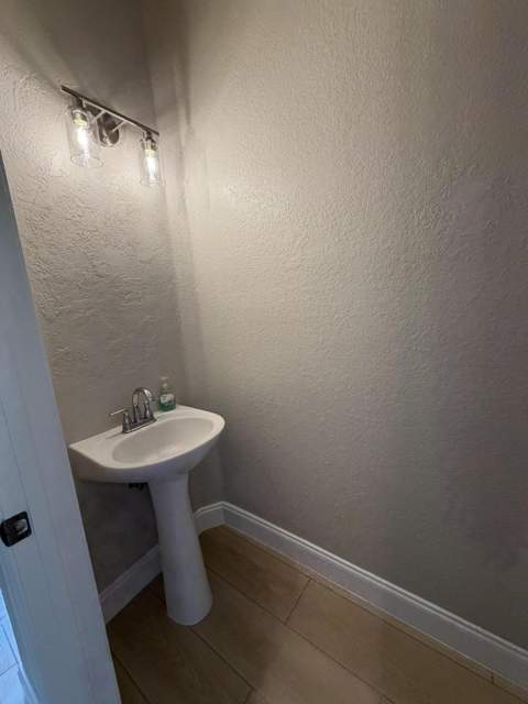 8884 N Isles Circle, Tamarac FL - photo 8 of 27