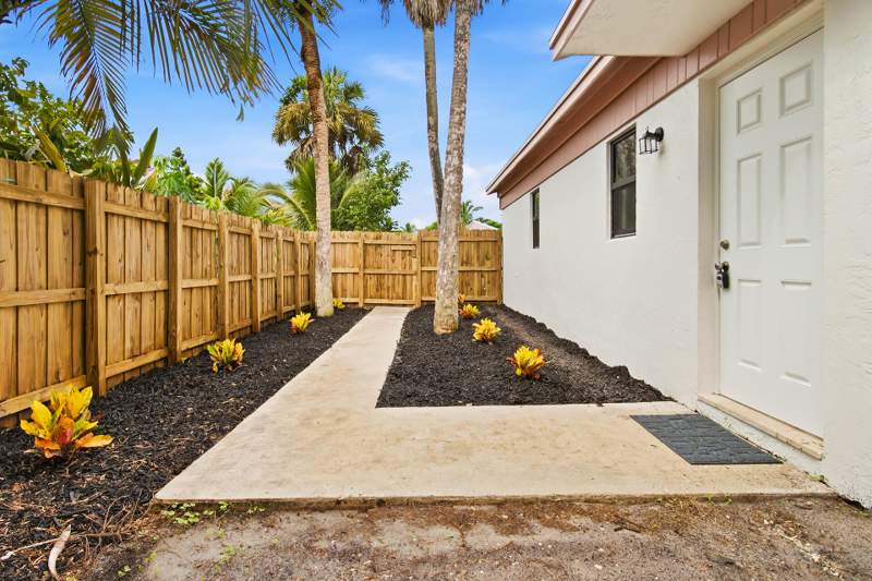 2 bedroom Townhouse at 581 NW 47th Avenue, Pine Trail Sec 2, Delray Beach — photo 3