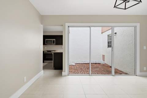581 NW 47th Avenue, Delray Beach FL - photo 8 of 34