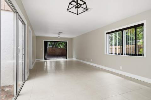 581 NW 47th Avenue, Delray Beach FL - photo 10 of 34