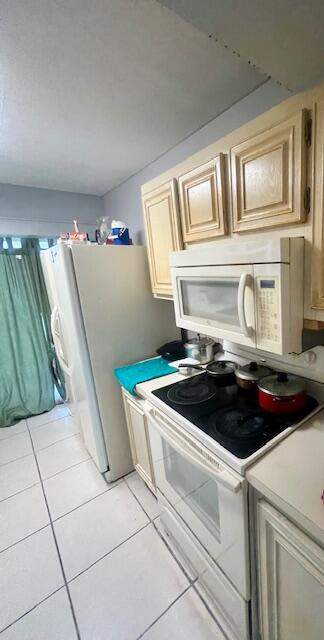 2700 Riverside Drive #103, Coral Springs FL - photo 7 of 13