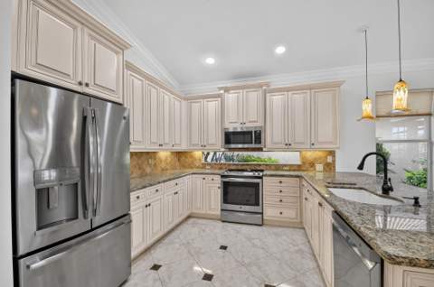 7485 Carmela Way, Delray Beach FL - photo 19 of 90