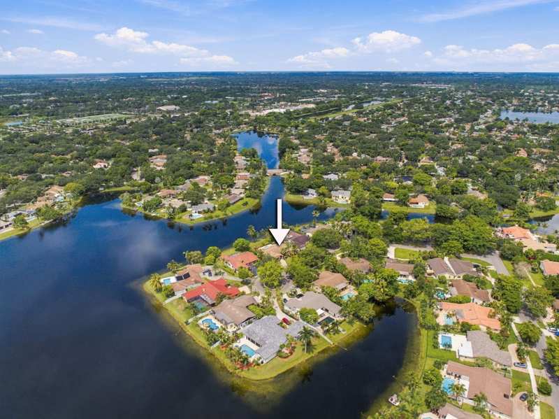 4 bedroom Single Family Residence at 11713 Spinnaker Way, Stonebridge Phase 1, Cooper City — photo 1