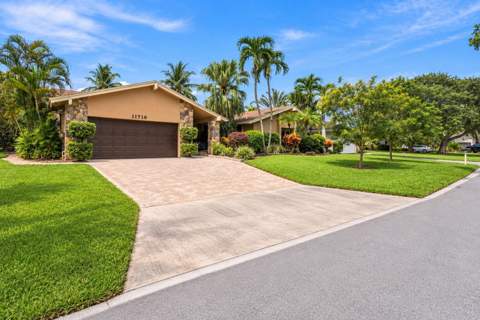 11713 Spinnaker Way, Cooper City FL - photo 6 of 60