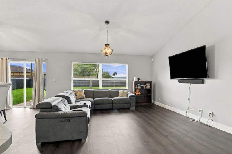 3 bedroom Single Family Residence at 1734 SW Capehart Avenue, Port St Lucie Section 7, Port St. Lucie — photo 5