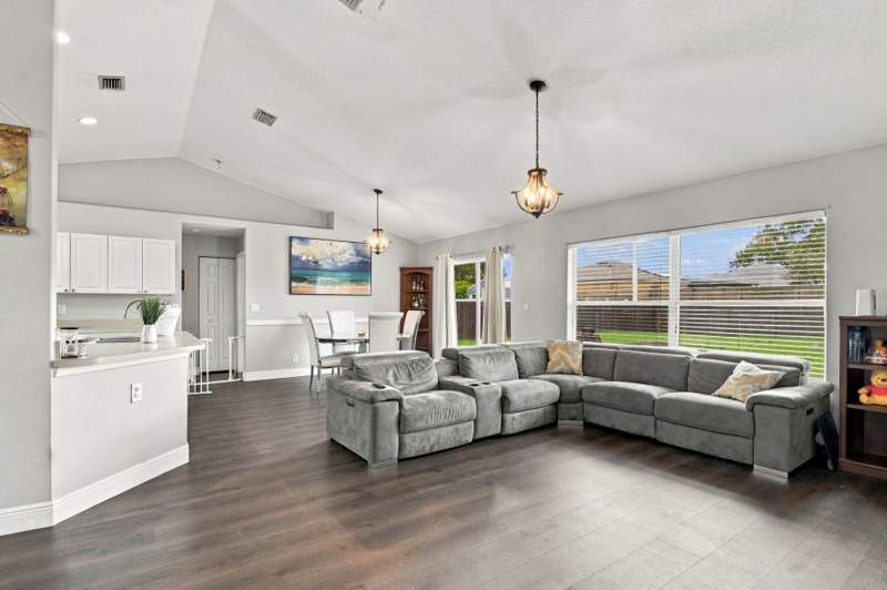 3 bedroom Single Family Residence at 1734 SW Capehart Avenue, Port St Lucie Section 7, Port St. Lucie — photo 4
