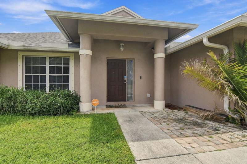3 bedroom Single Family Residence at 1734 SW Capehart Avenue, Port St Lucie Section 7, Port St. Lucie — photo 2