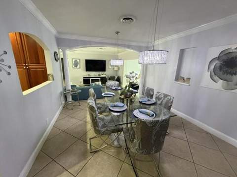 4318 Taylor Street, Hollywood FL - photo 16 of 49
