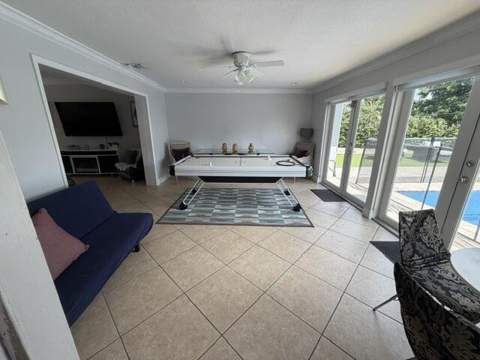 4318 Taylor Street, Hollywood FL - photo 22 of 49