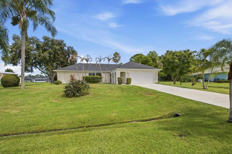 4 bedroom Single Family Residence at 2938 SE Dalhart Road, South Port St Lucie Unit 8, Port St. Lucie — photo 3