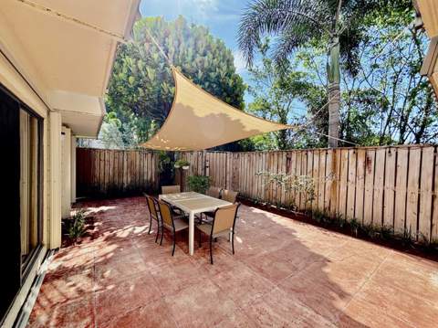 1700 Embassy Drive #403, West Palm Beach FL - photo 19 of 20