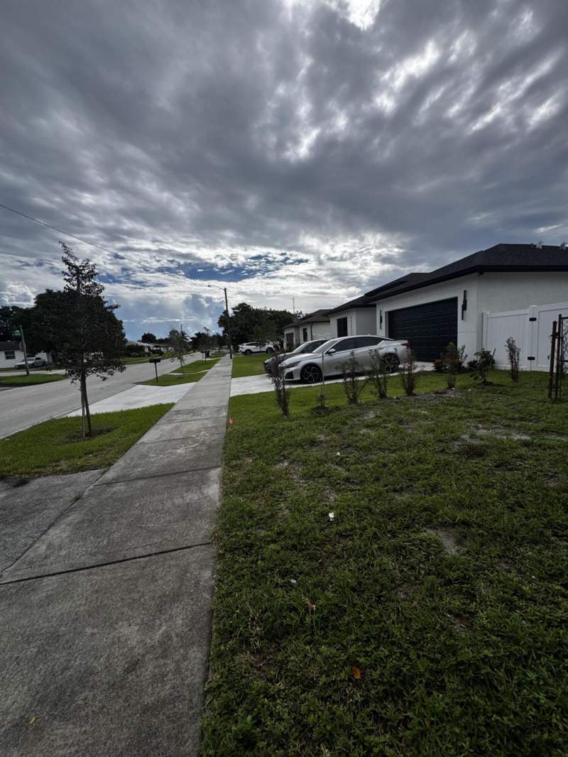 5 bedroom Single Family Residence at 2320 NW 30th Way, Golden Ridge, Fort Lauderdale — photo 4