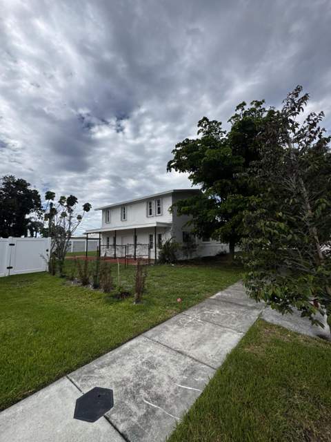 2320 NW 30th Way, Fort Lauderdale FL - photo 6 of 35