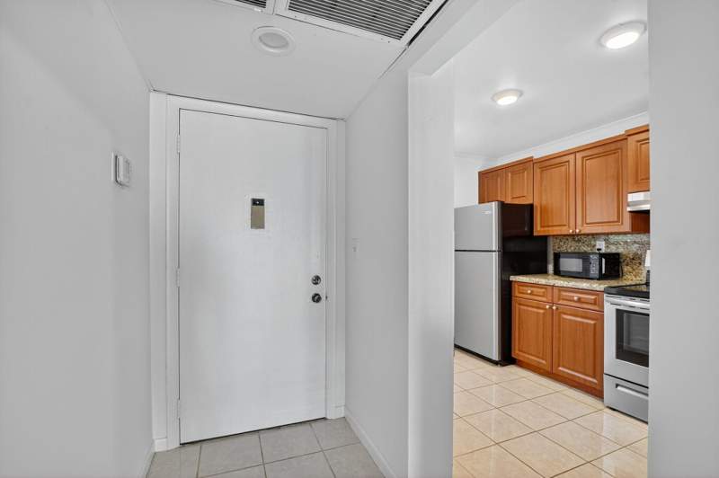 2 bedroom Condominium at 11 Royal Palm Way #3040, Boca Bayou Condo, Boca Raton — photo 4