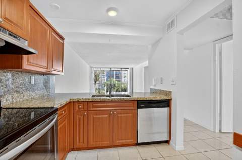 11 Royal Palm Way #3040, Boca Raton FL - photo 18 of 68