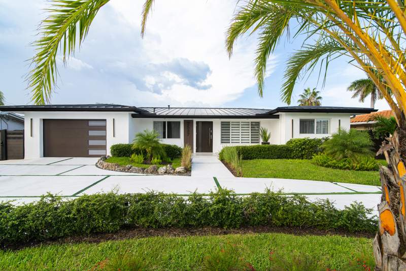 4 bedroom Single Family Residence at 2537 SE 10th Court, Pompano Isles Sec, Pompano Beach — photo 2