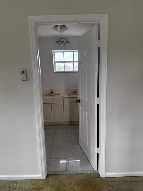 2320 NW 30th Way, Fort Lauderdale FL - photo 11 of 35