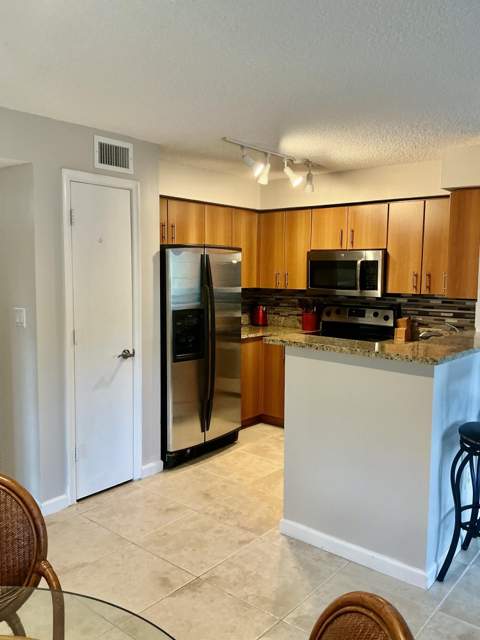1125 Crystal Way #B, Delray Beach FL - photo 15 of 43
