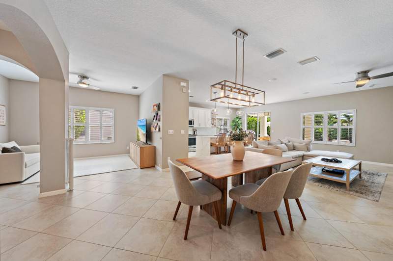 3 bedroom Single Family Residence at 128 Behring Way, Loxahatchee Reserve North, Jupiter — photo 3