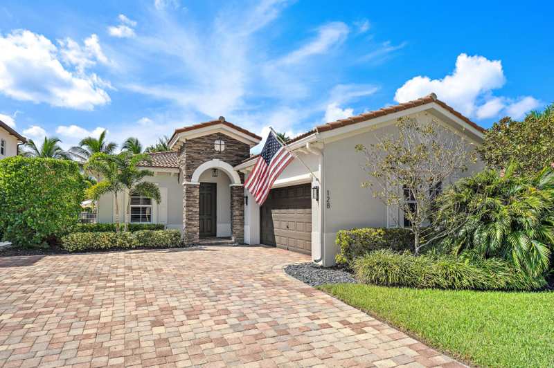 3 bedroom Single Family Residence at 128 Behring Way, Loxahatchee Reserve North, Jupiter — photo 1