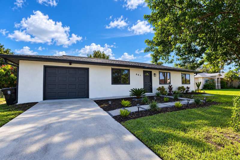 3 bedroom Single Family Residence at 661 SW Cynthia Street, Port St Lucie Section 27, Port St. Lucie — photo 1