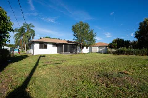 661 SW Cynthia Street, Port St. Lucie FL - photo 23 of 31