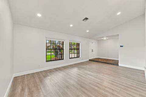 9255 NW 18th Street, Plantation FL - photo 13 of 49
