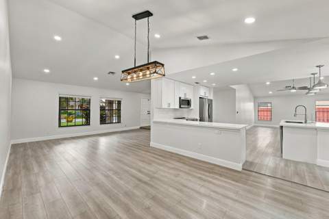 9255 NW 18th Street, Plantation FL - photo 15 of 49